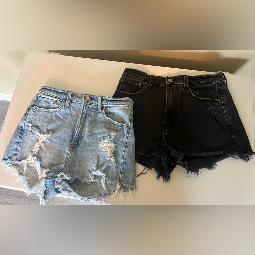 Abercrombie & Fitch Denim Shorts Size 28/6 - High Rise Mom Short